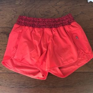 Lululemon Tracker Shorts 4” Size 8